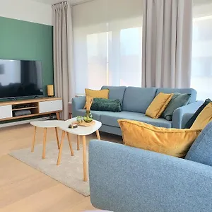 Skaai Five - Newly Renovated 2 Bedrooms Oostende
